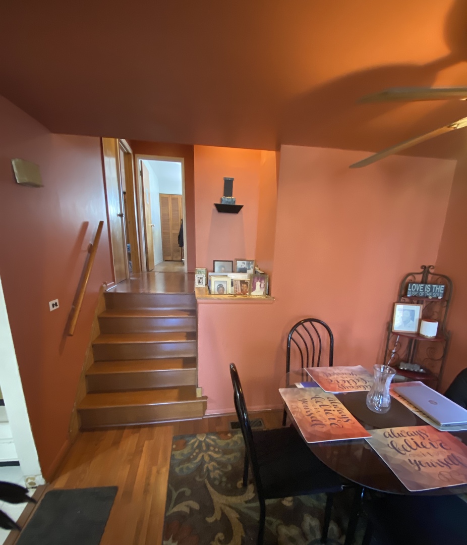549 W 95th Street Property Photo 3