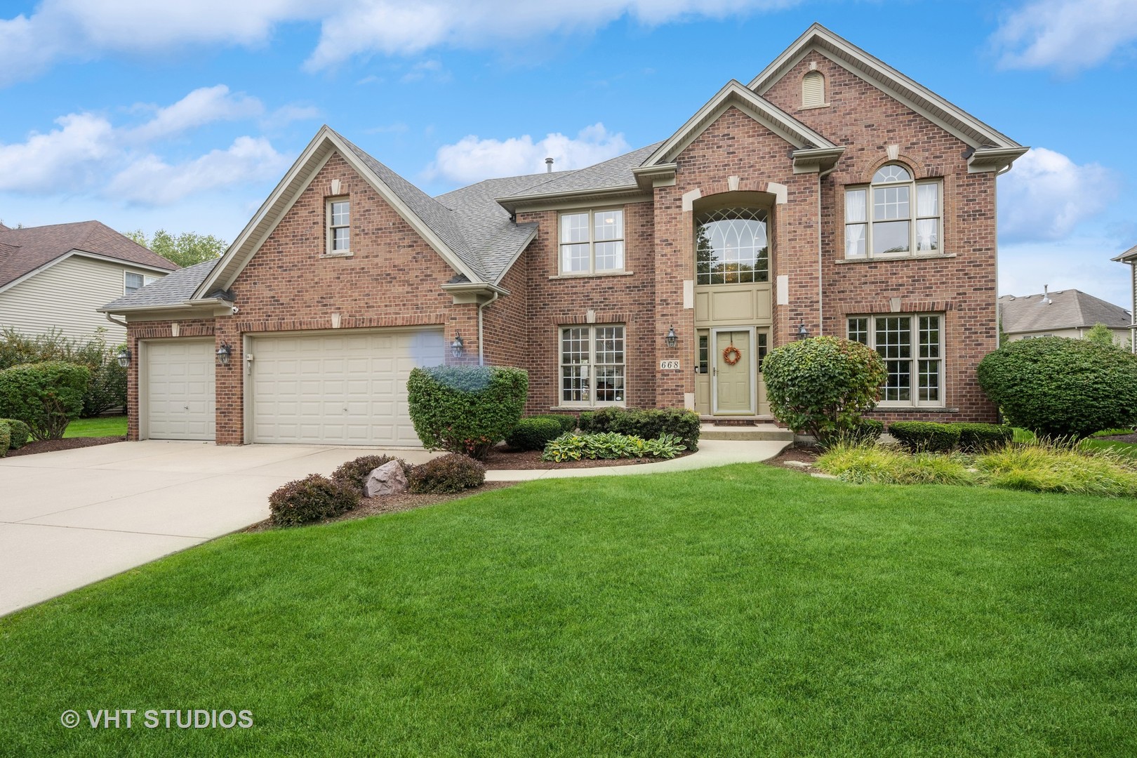 668 Waterside Drive Property Photo 1