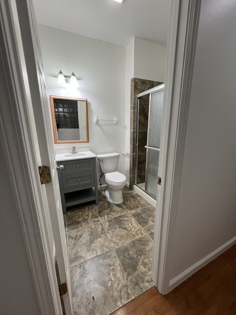 3008 W Flournoy Street 3 Property Photo 6