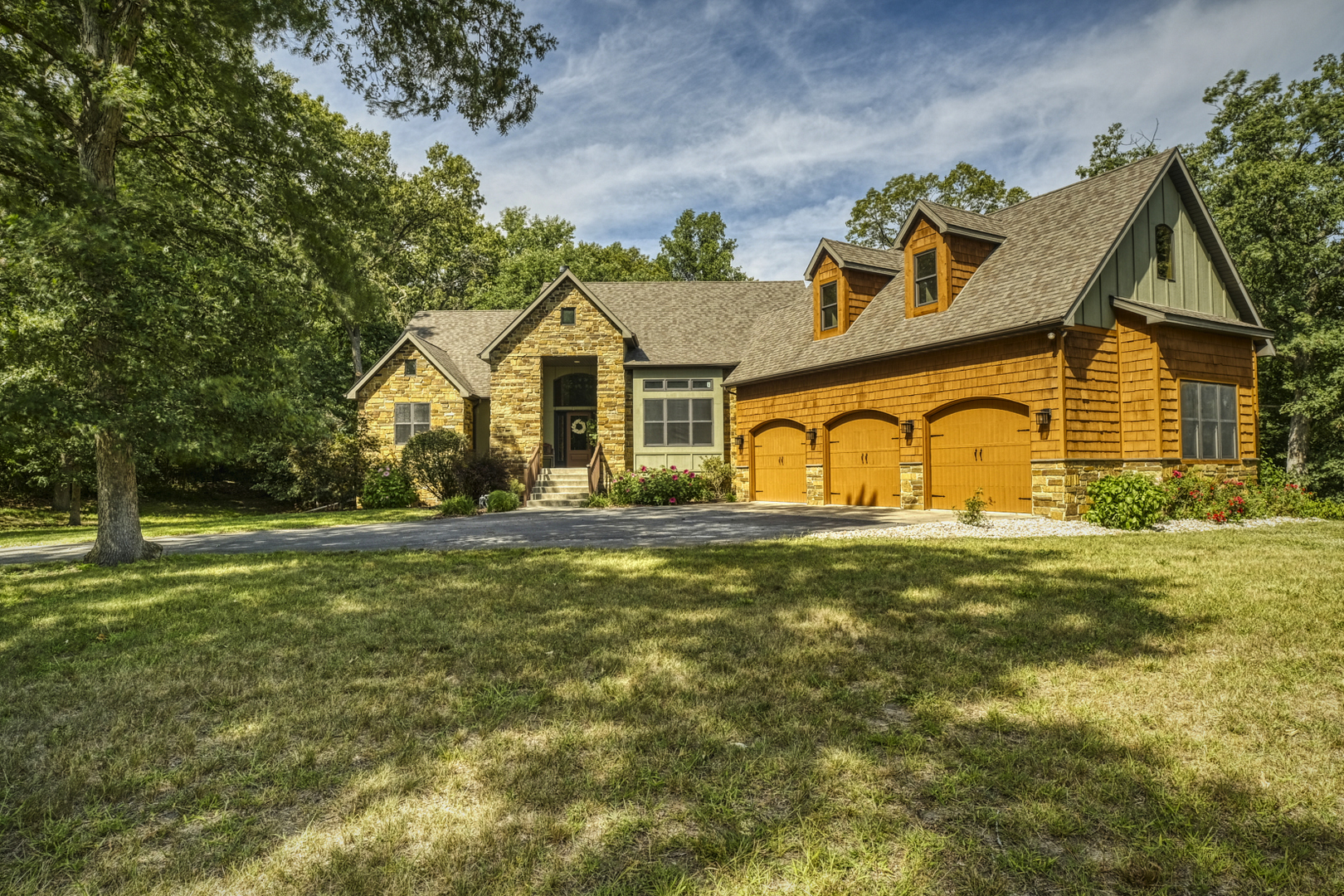 8468 Old Oak Drive Property Photo