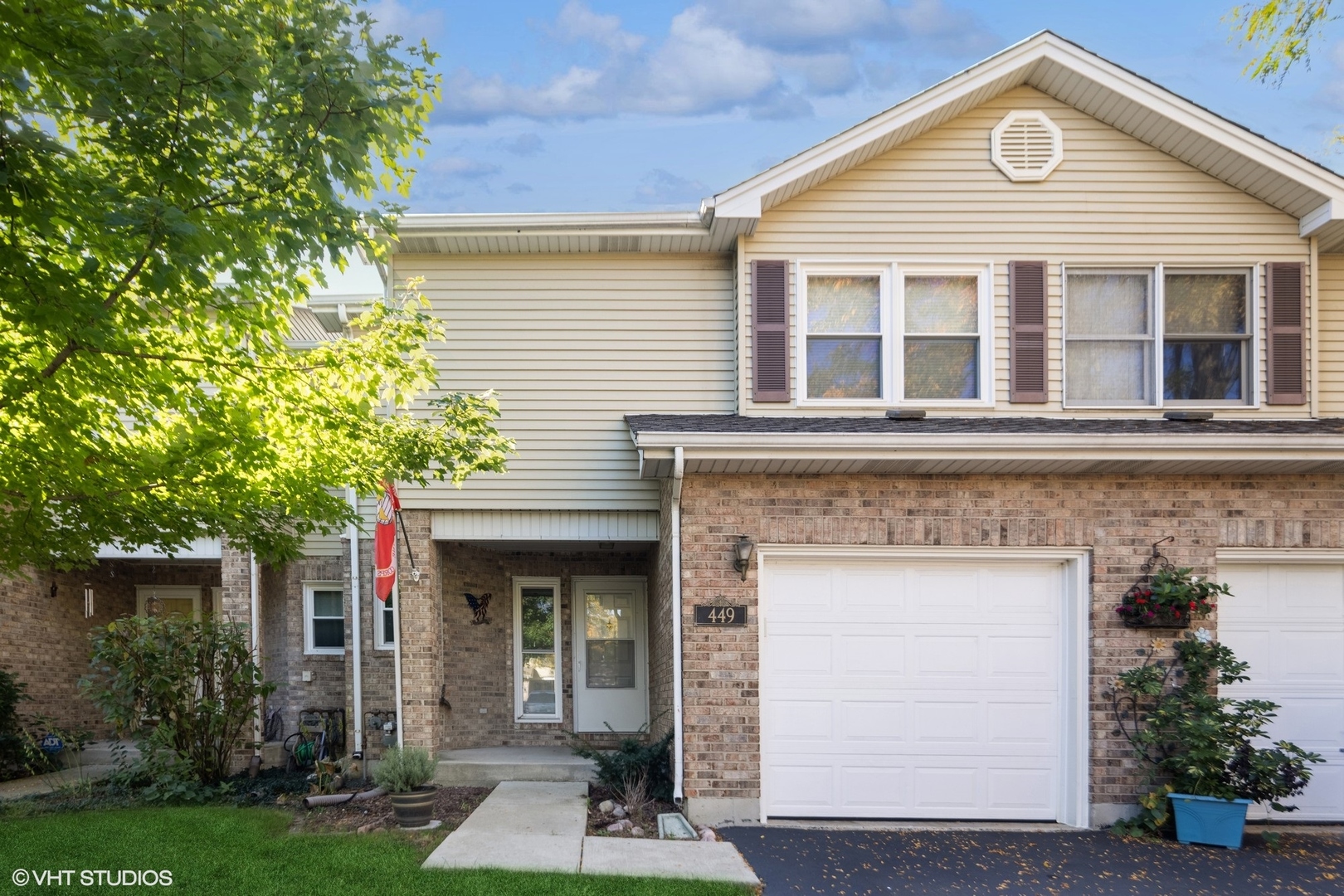 449 S Wenbriar Square Property Photo