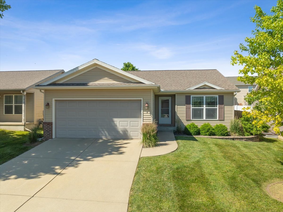 9 Barclay Court Property Photo 1