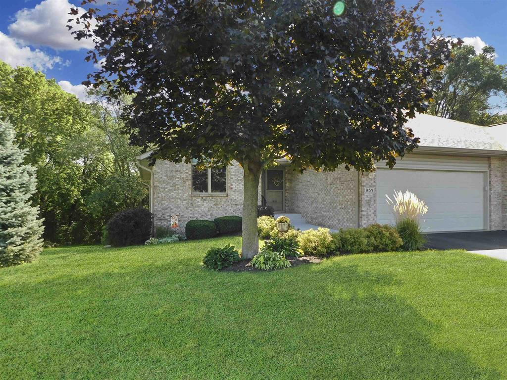 957 High Point Drive Property Photo