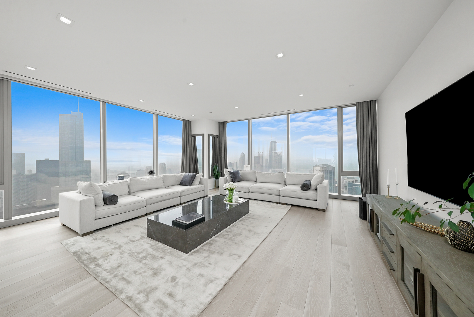 363 E Wacker Drive 5801 Property Photo 8