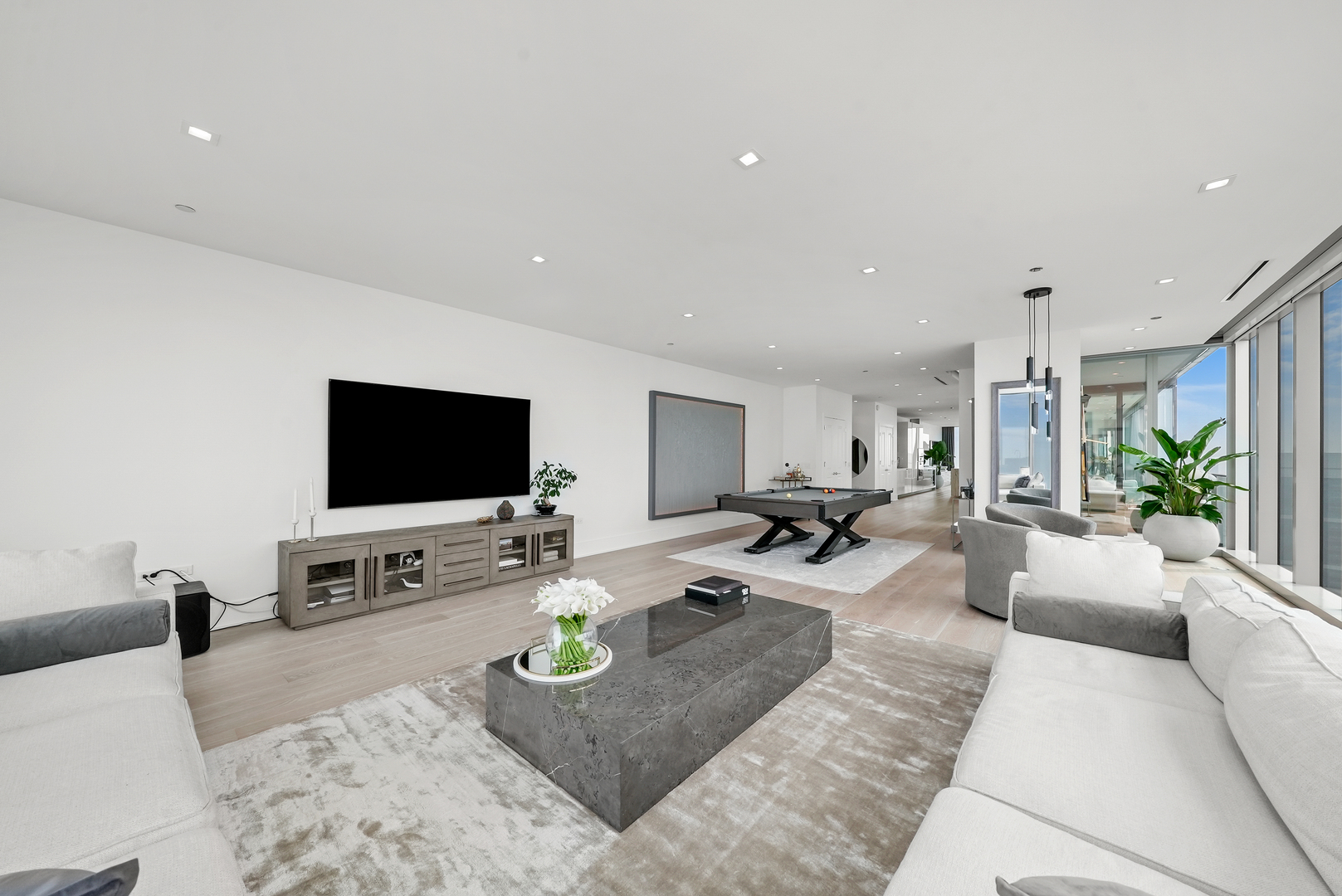 363 E Wacker Drive 5801 Property Photo 13