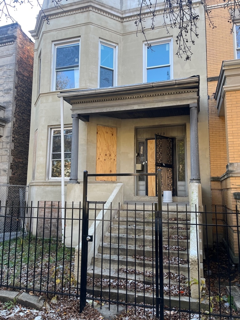 1515 W Garfield Boulevard Property Photo 1