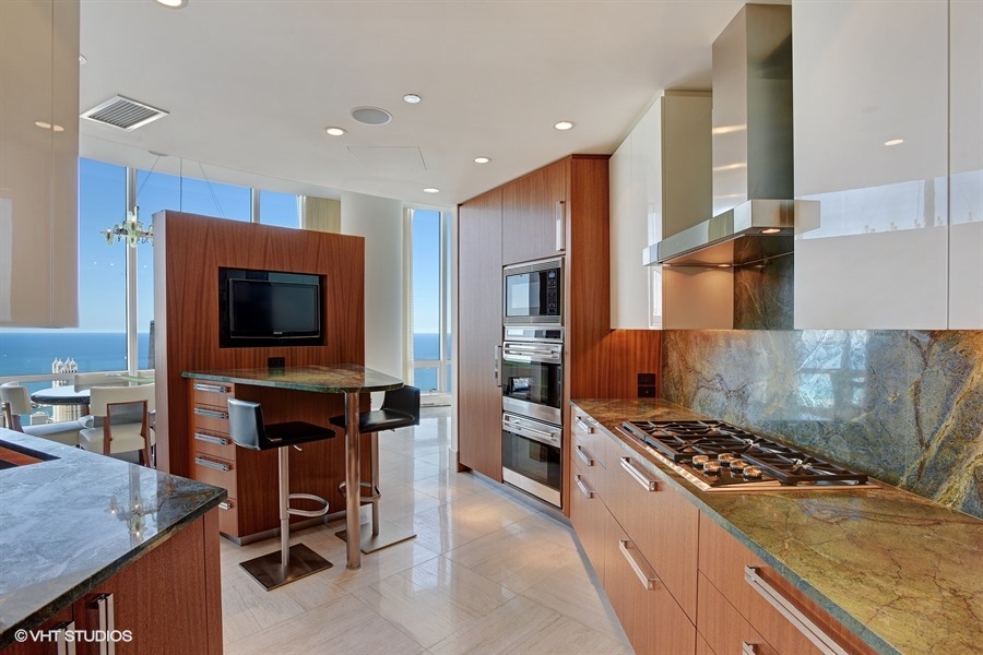 401 N Wabash Avenue 86a Property Photo 14