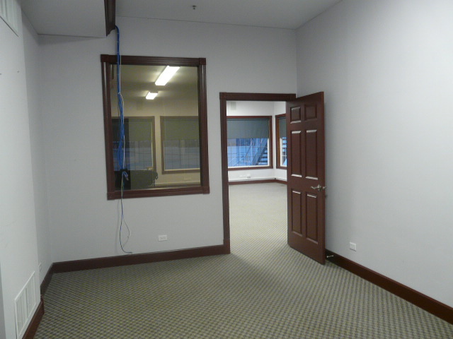 36 W Grand Avenue Property Photo 11