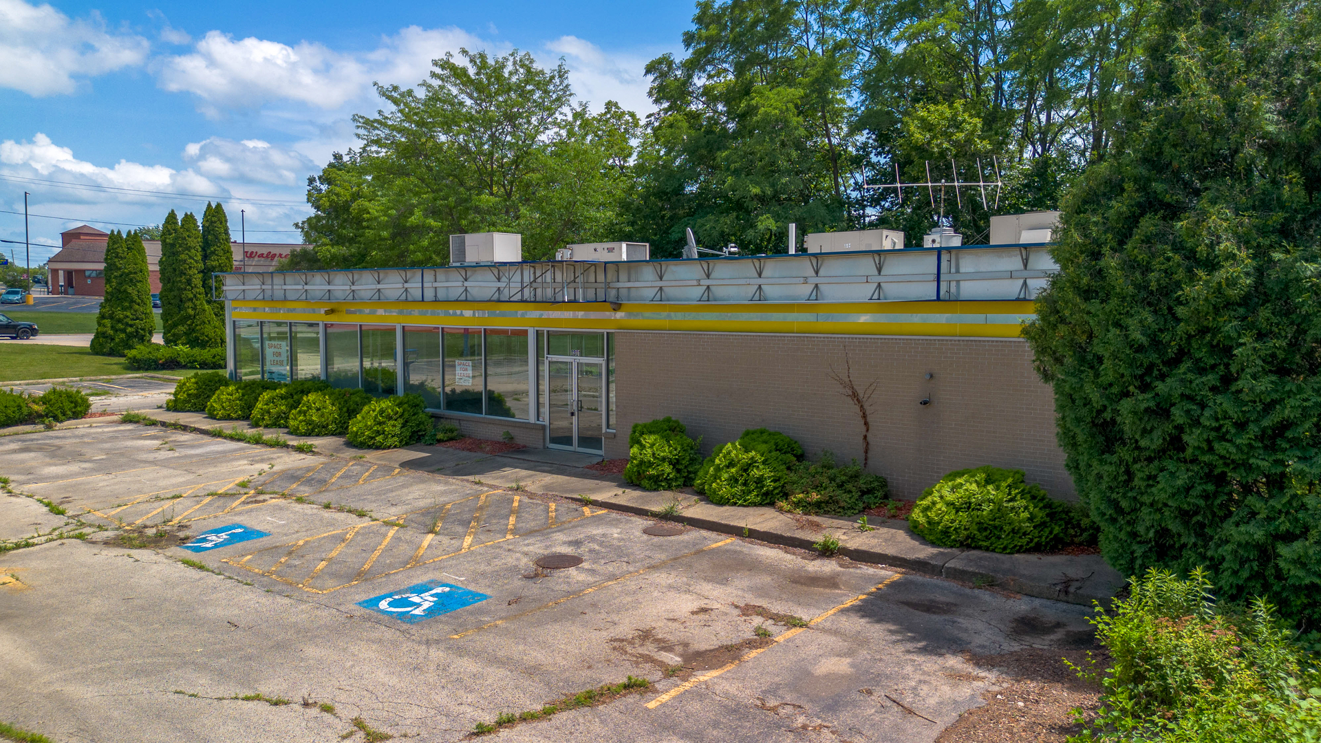 1301 N Galena Avenue Property Photo 3