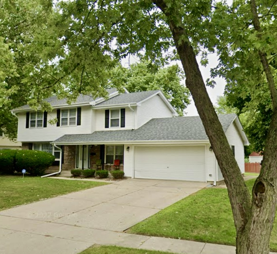 17725 Maple Avenue Property Photo 1