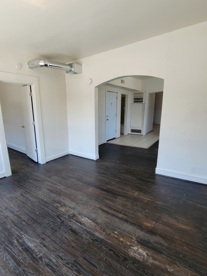 5742 W Chicago Avenue Property Photo 15
