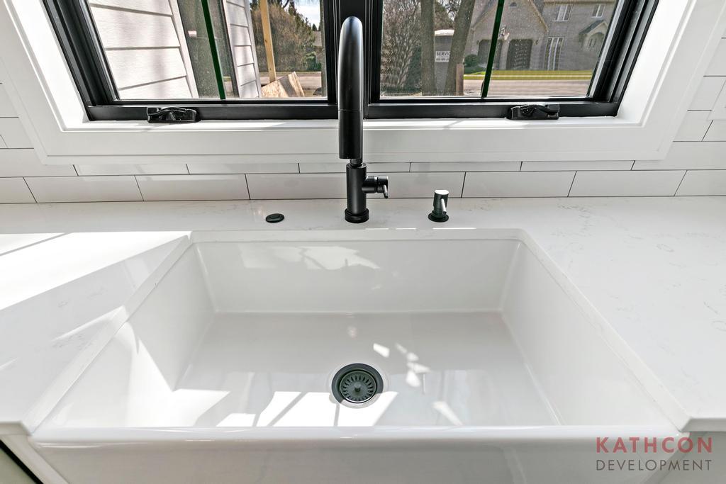 2814 Phillip Drive Property Photo 16