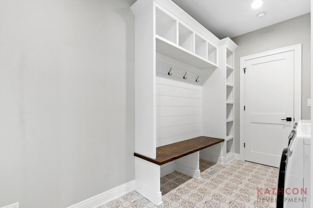 2814 Phillip Drive Property Photo 18