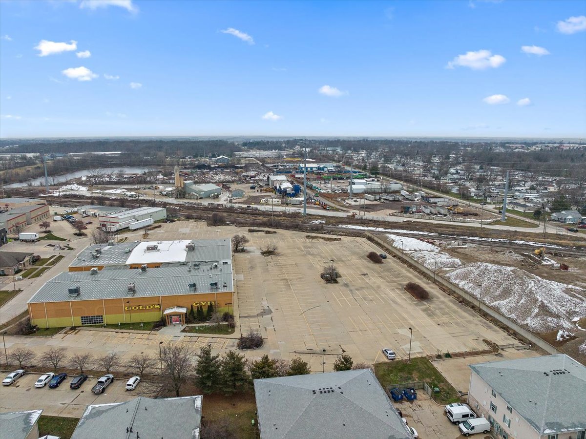 11 Currency Drive Property Photo 2