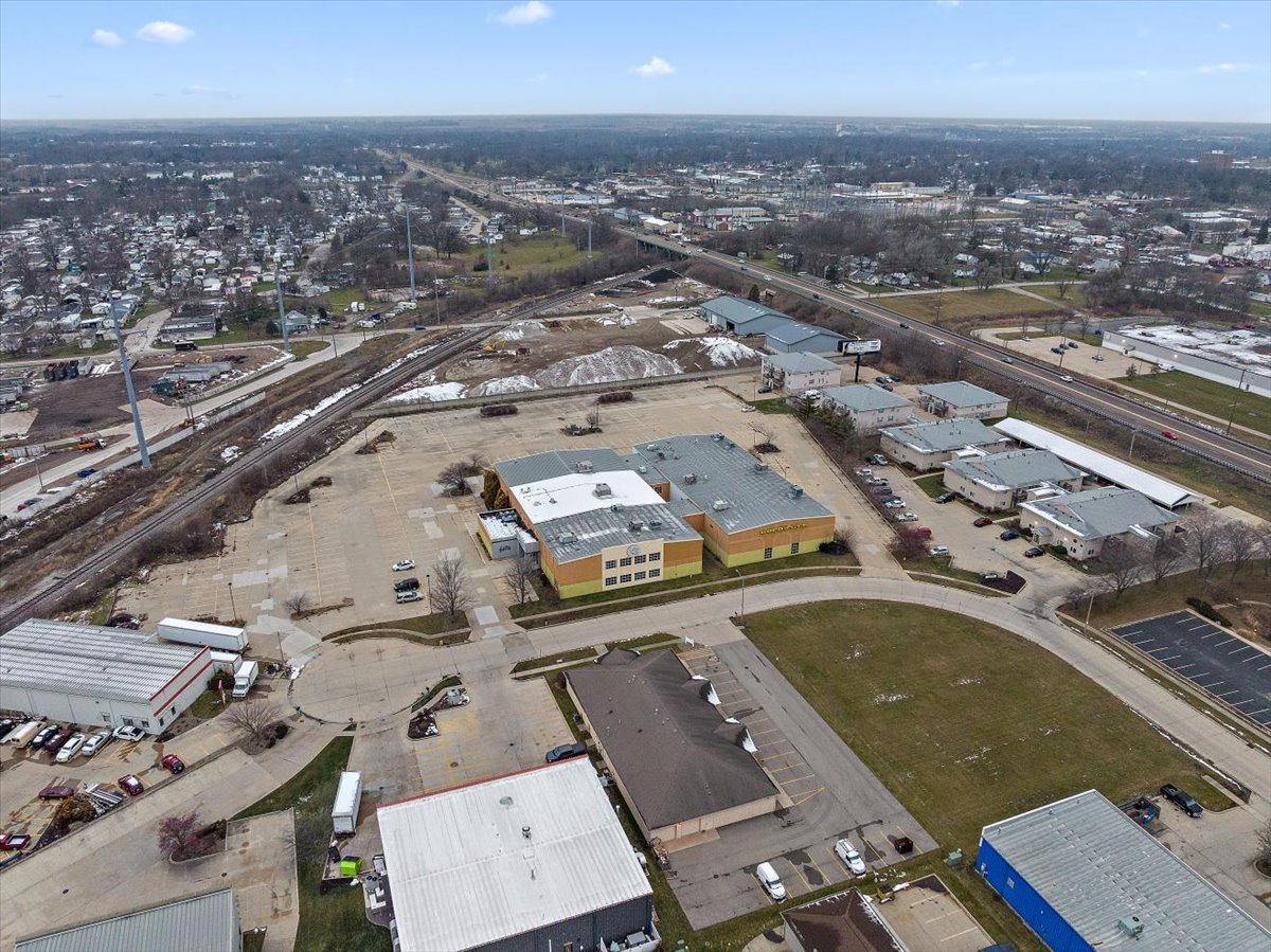 11 Currency Drive Property Photo 6