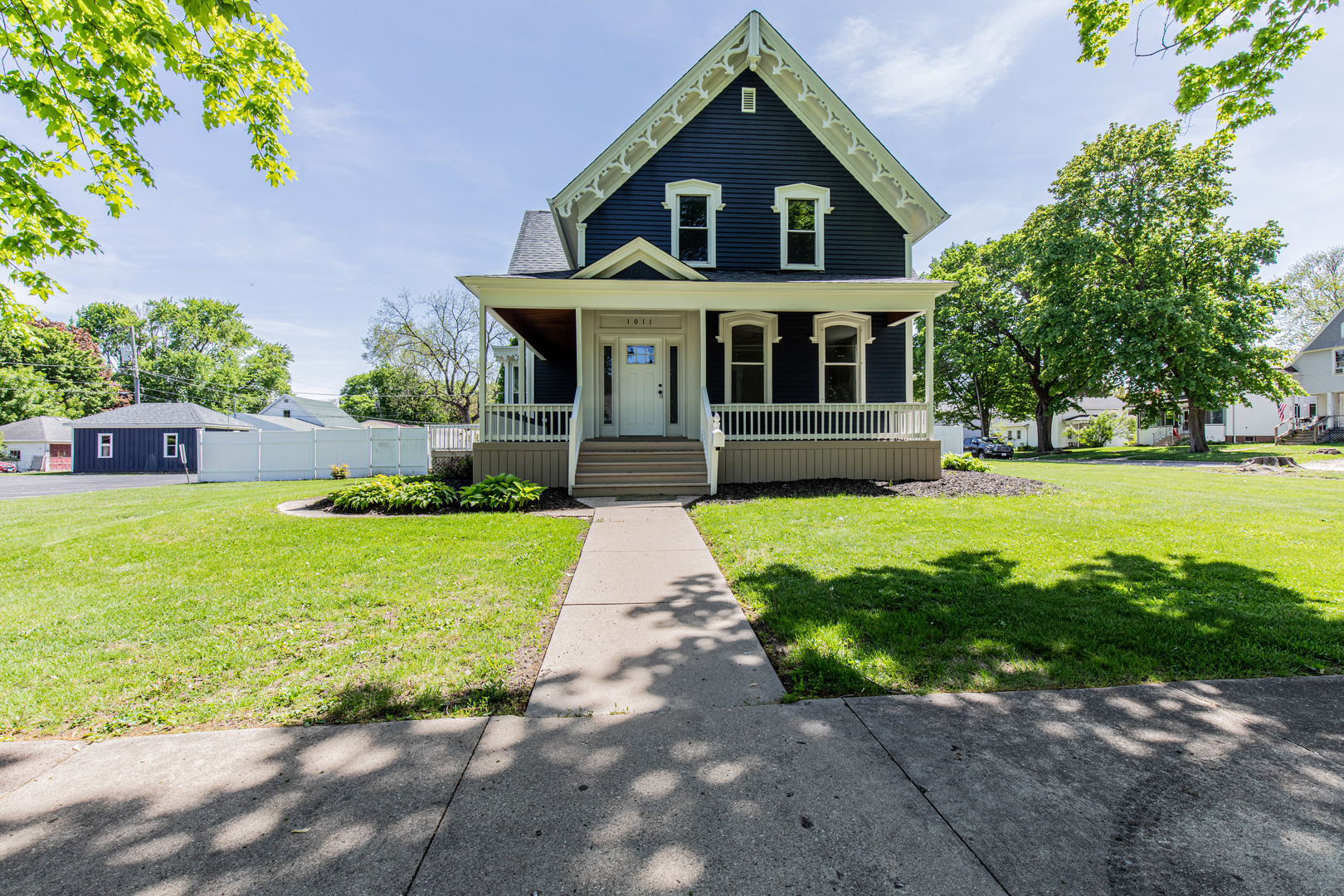 1011 5th Street Property Photo 1