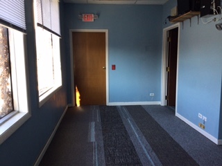 564 S York Street Property Photo 4