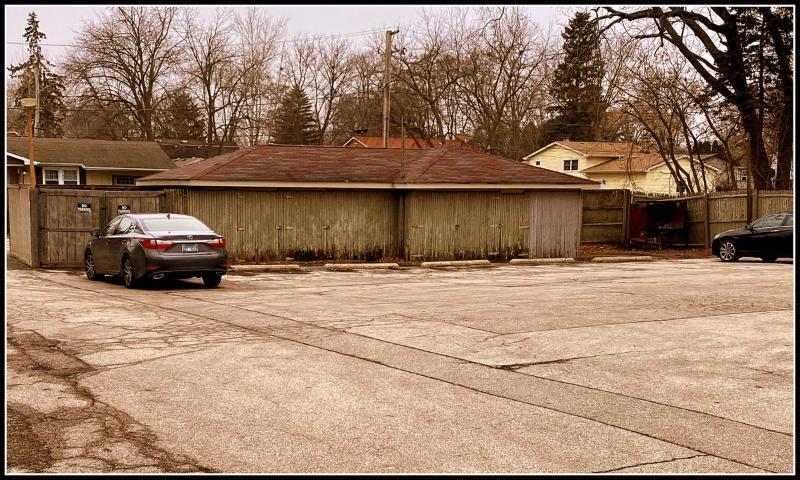 38652 N Sheridan Road Property Photo 3