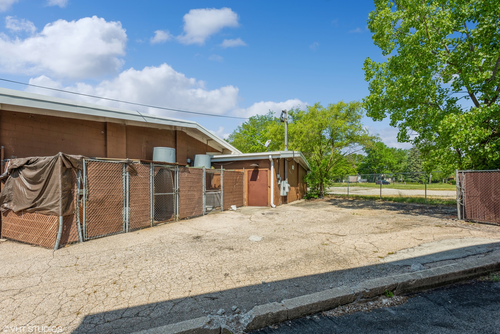 301 N Cass Avenue Property Photo 8