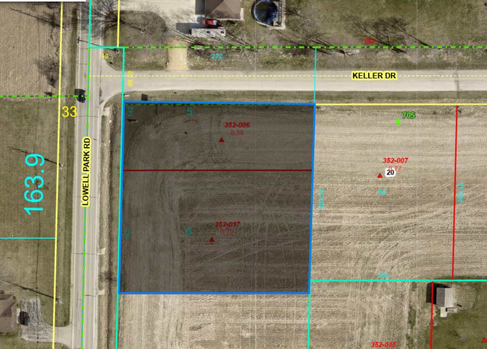 2004 Lowell Park Road Property Photo 1