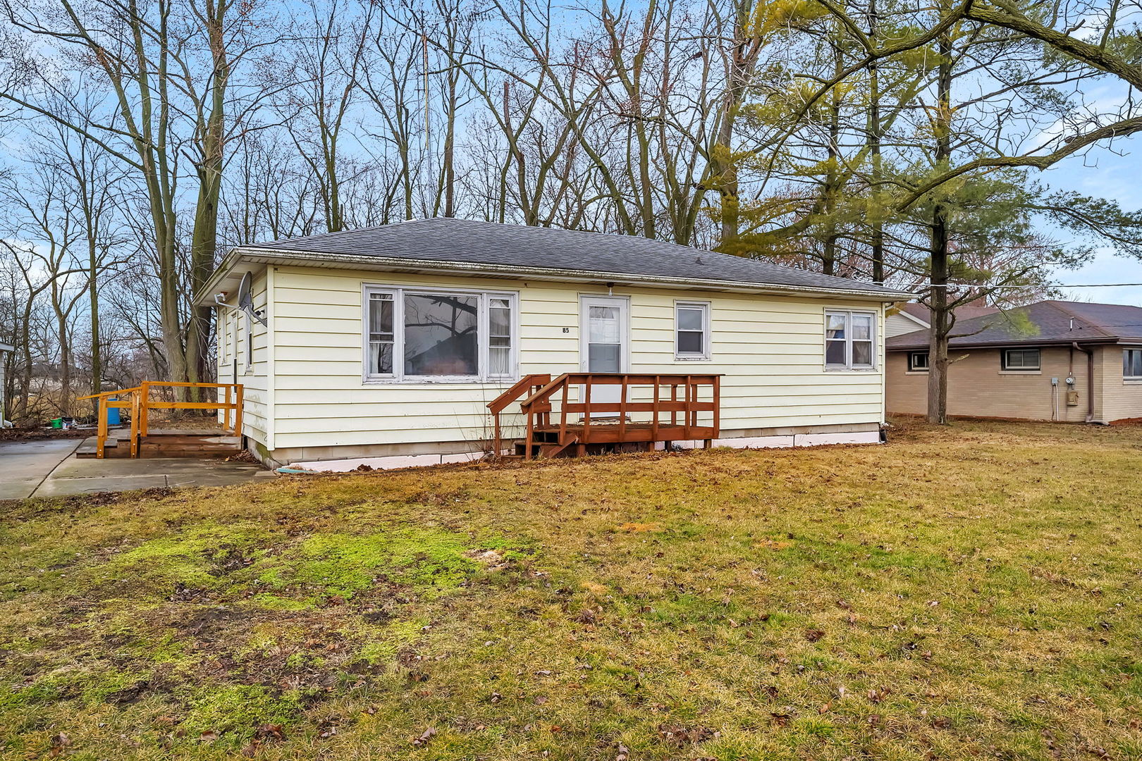 85 N Forrest Drive Property Photo 1