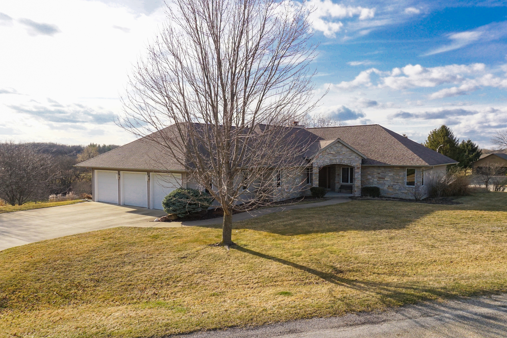 535 Fairway Drive Property Photo 1