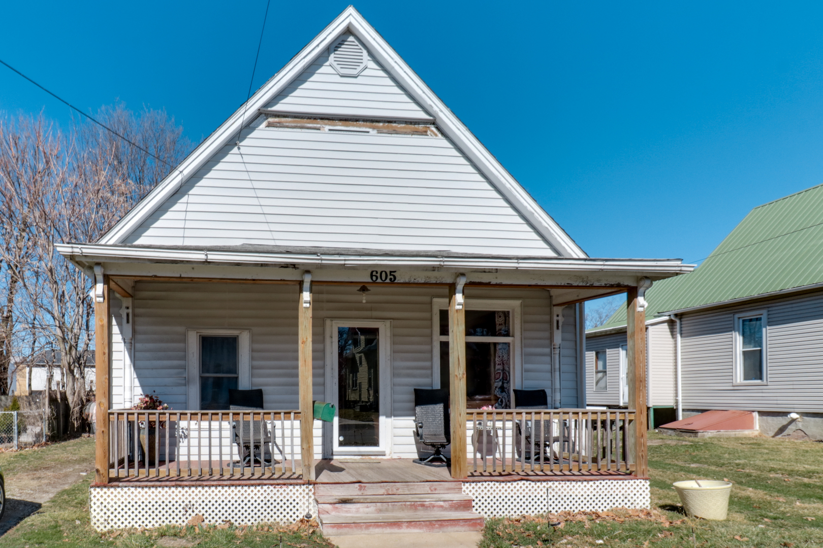 605 W Oakland Avenue Property Photo 1