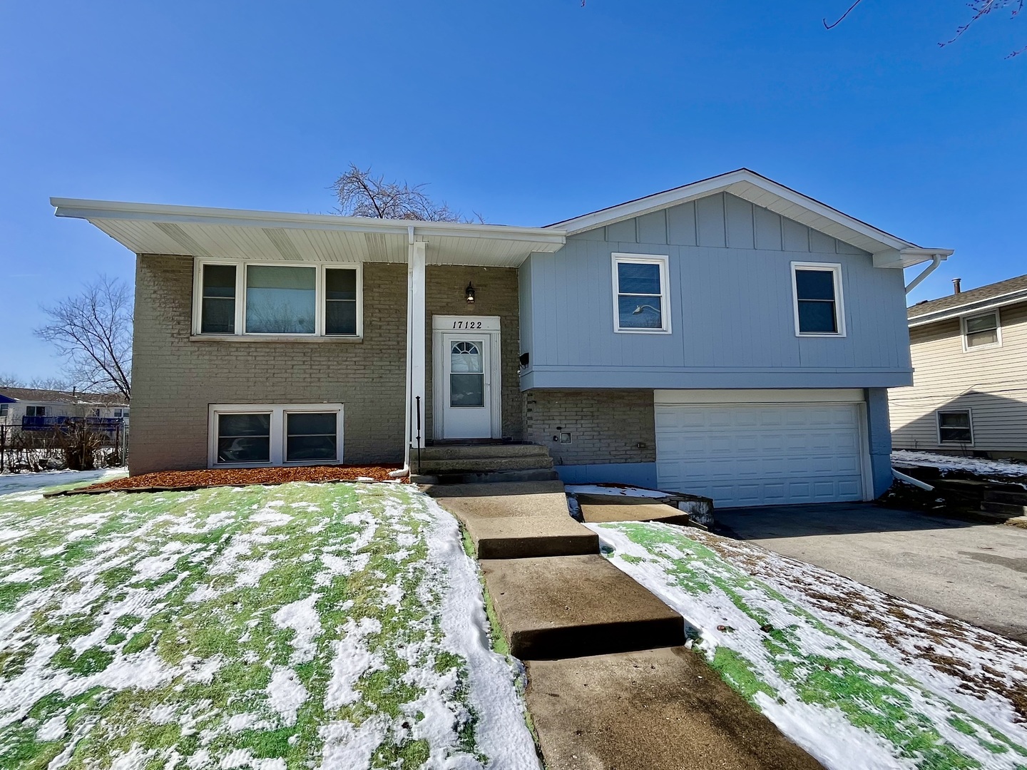 17122 Central Park Avenue Property Photo 1