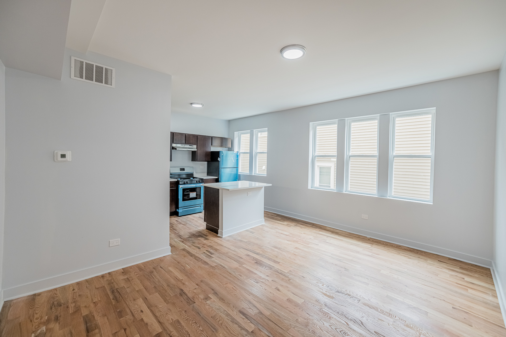 19 N Pine Avenue Property Photo 4