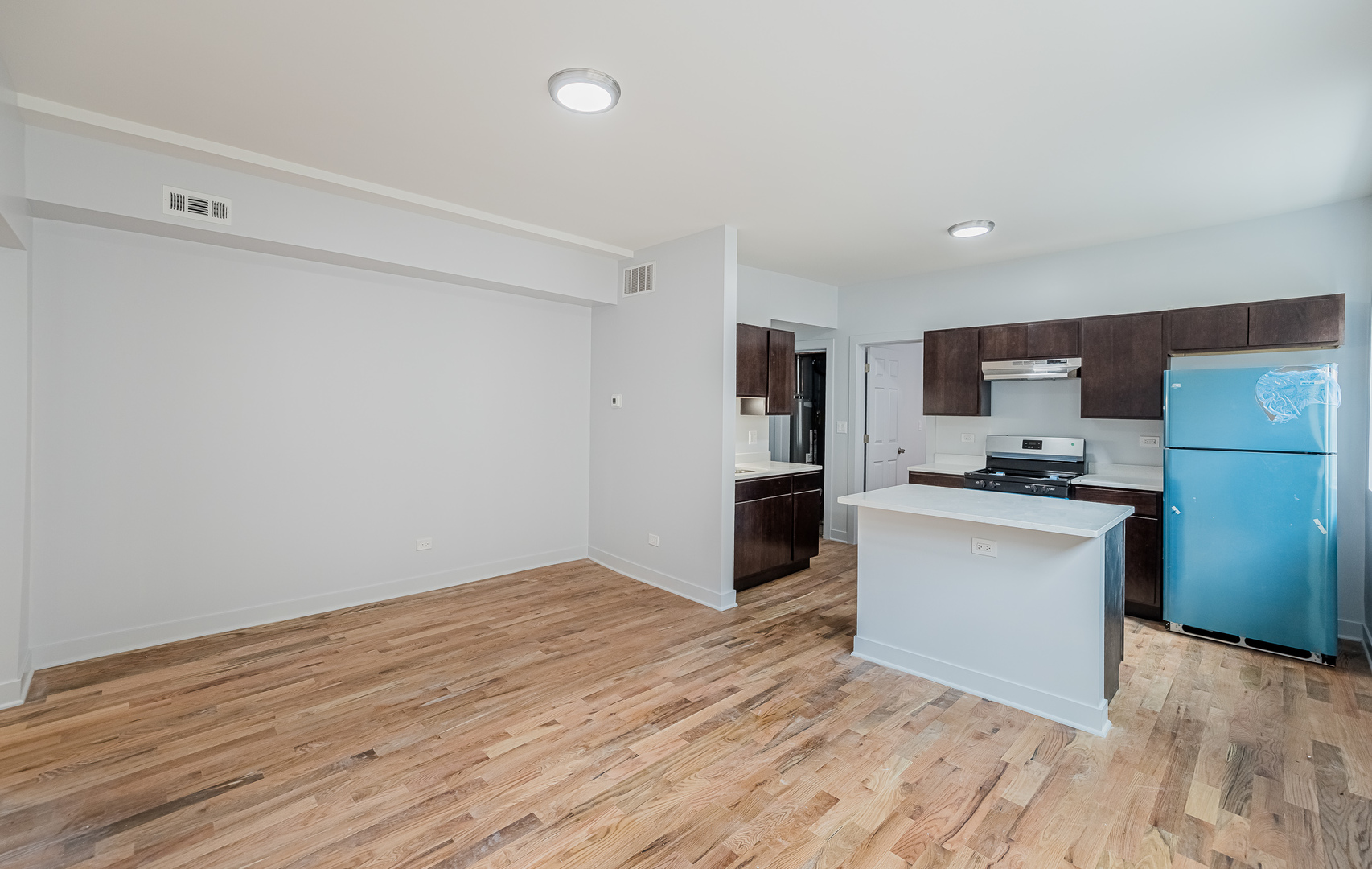 19 N Pine Avenue Property Photo 5