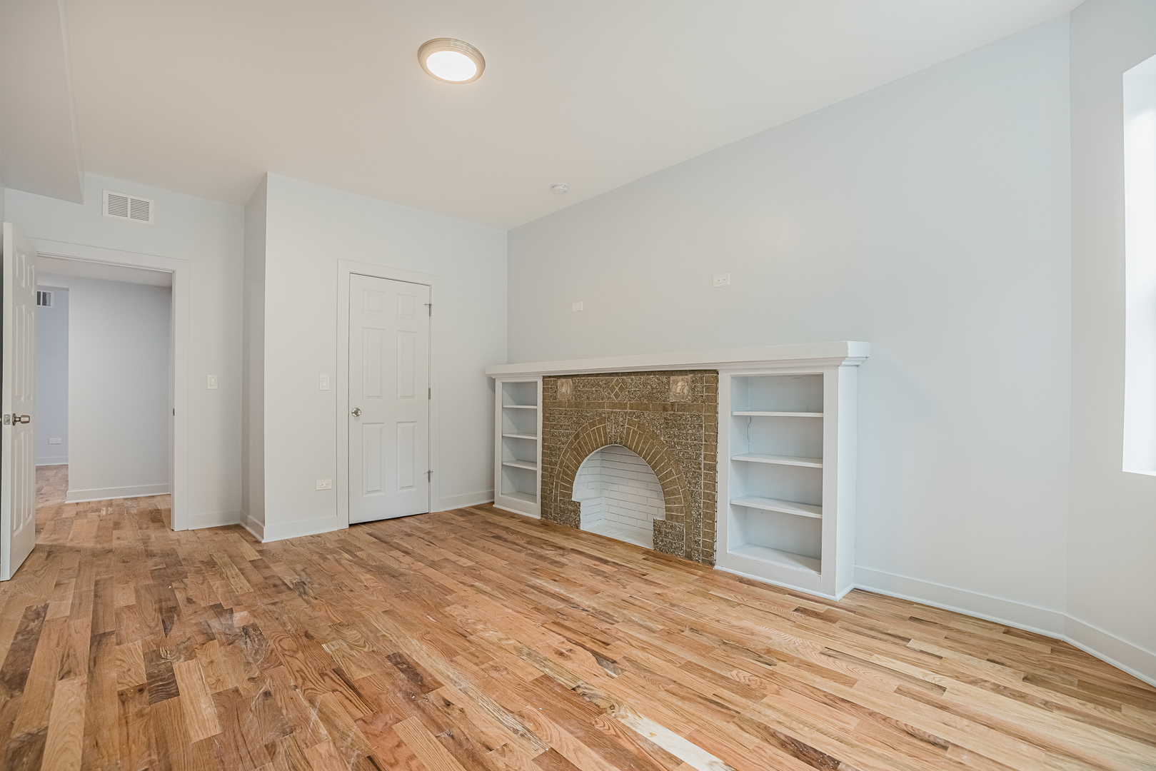 19 N Pine Avenue Property Photo 10