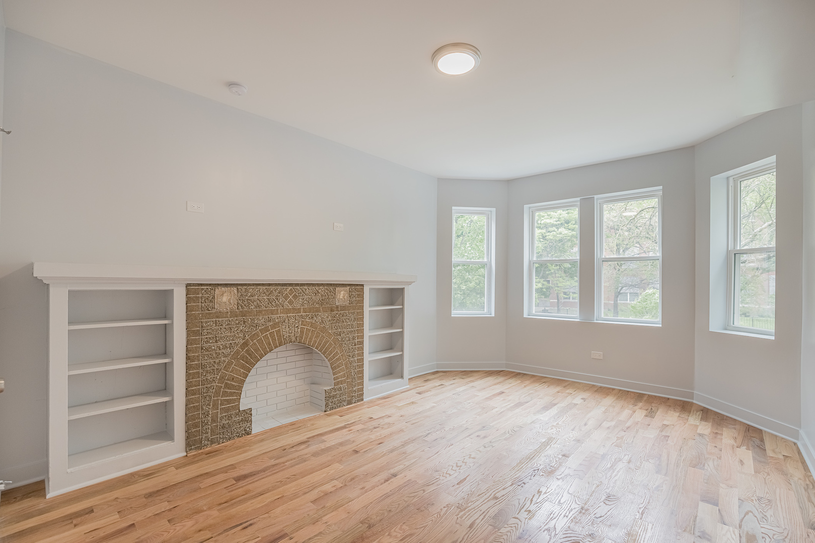 19 N Pine Avenue Property Photo 11