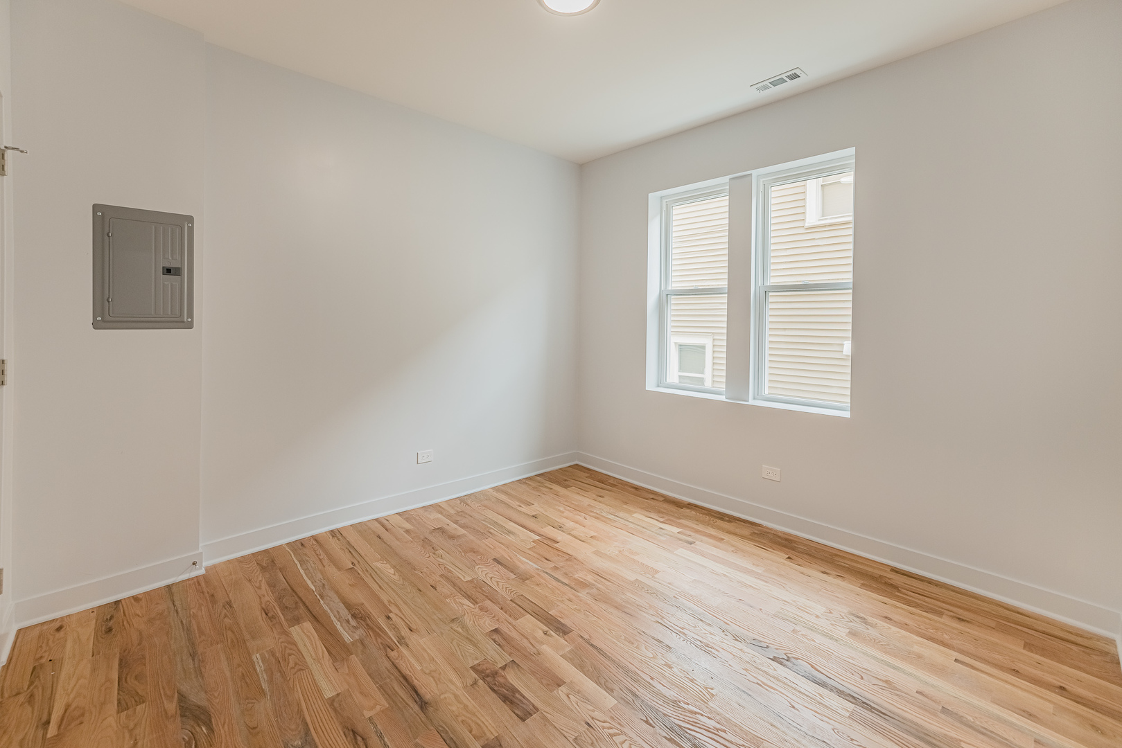19 N Pine Avenue Property Photo 13