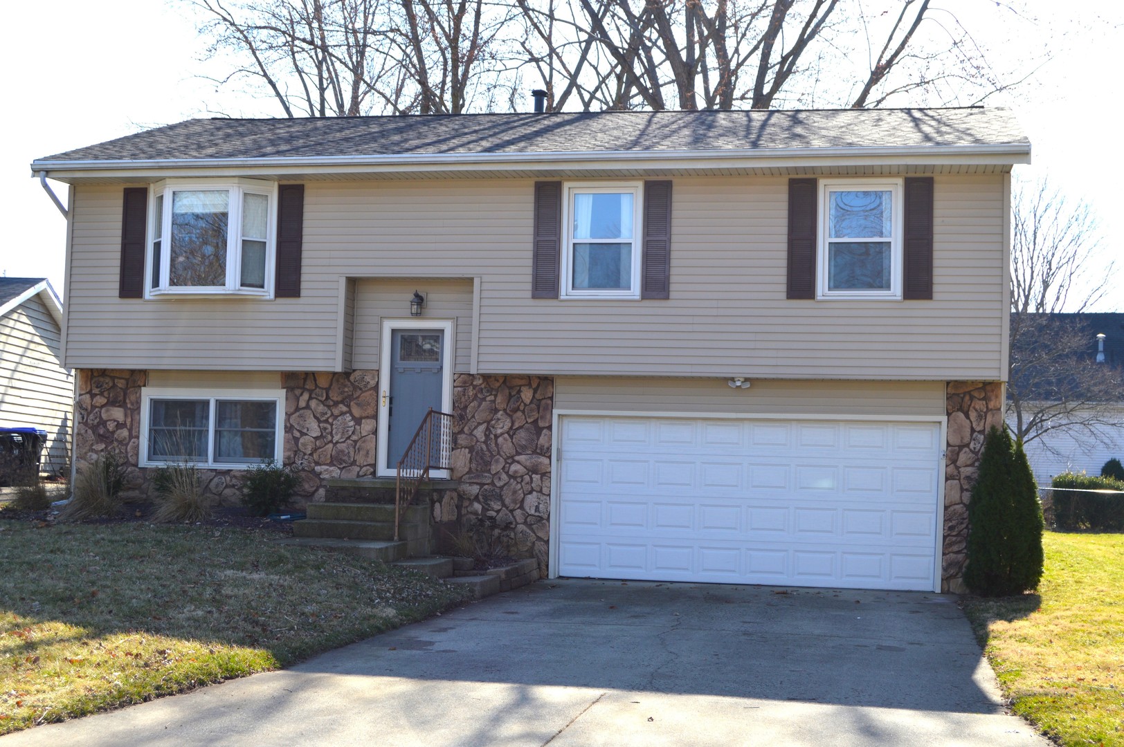 2417 Anchor Drive Property Photo 1
