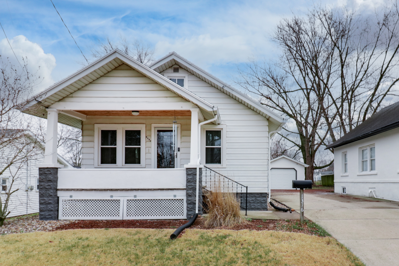 1316 S Oak Street Property Photo 1