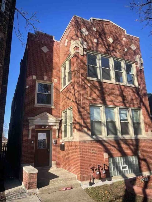 7420 S Bennett Avenue Property Photo 3