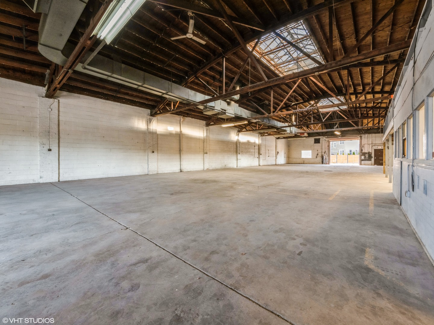 3527 N Milwaukee Avenue Property Photo 3