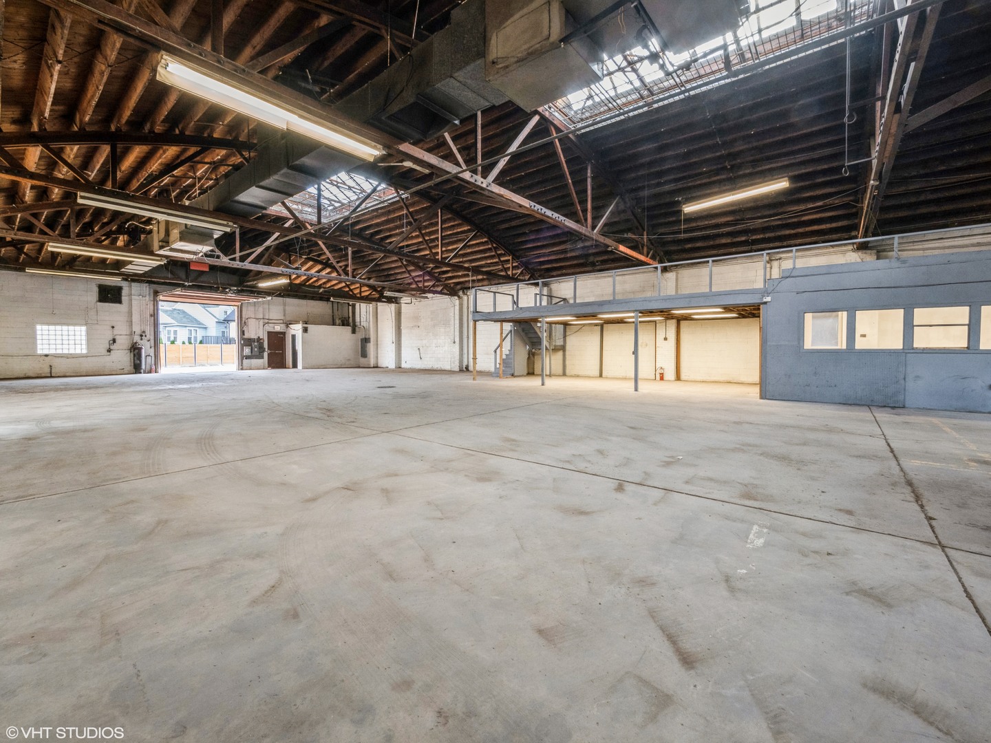 3527 N Milwaukee Avenue Property Photo 6