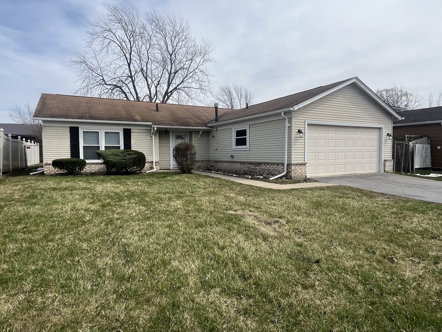 17479 Eastgate Drive Property Photo 1
