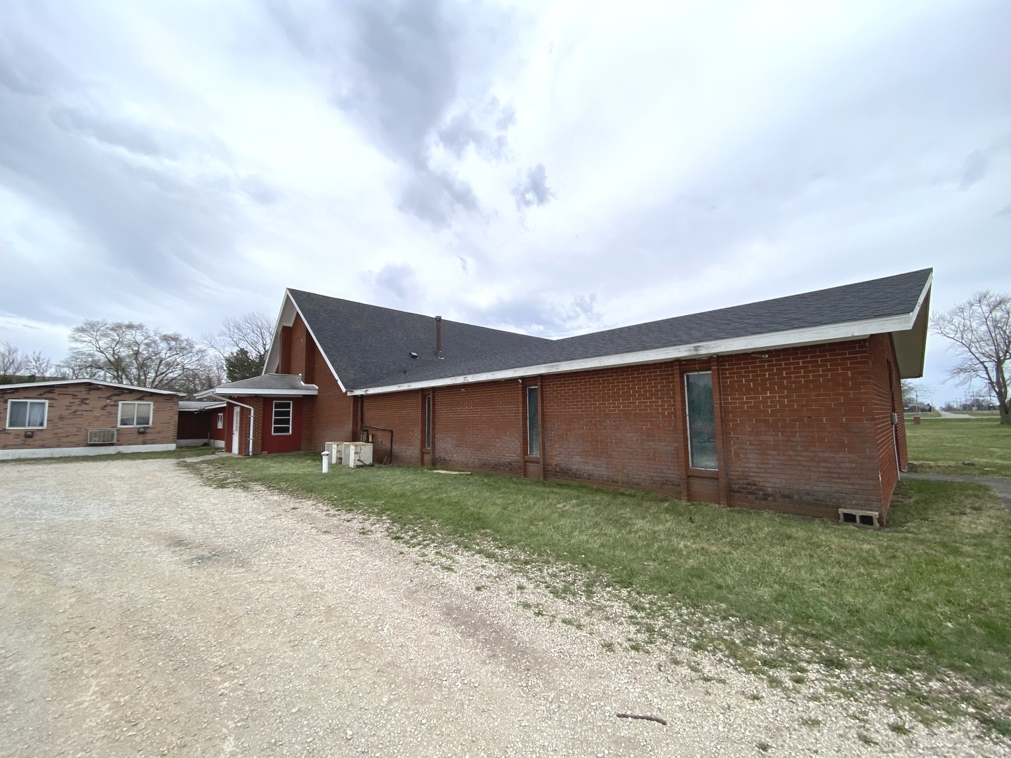 1902 N County Road 3000 Road Property Photo 5