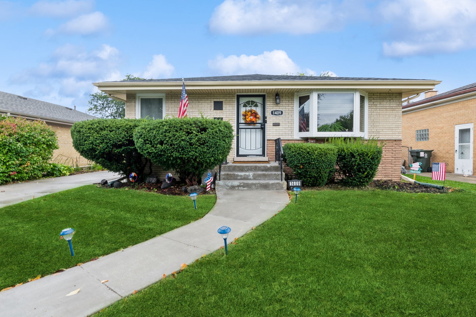 1409 Lahon Street Property Photo 1