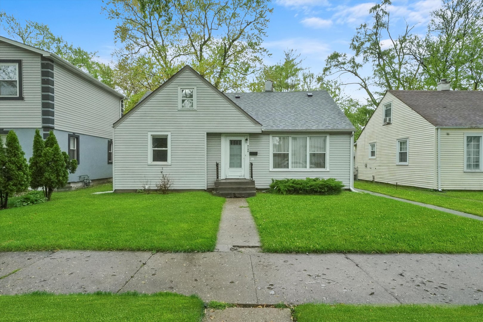 9140 S 53rd Court Property Photo 1