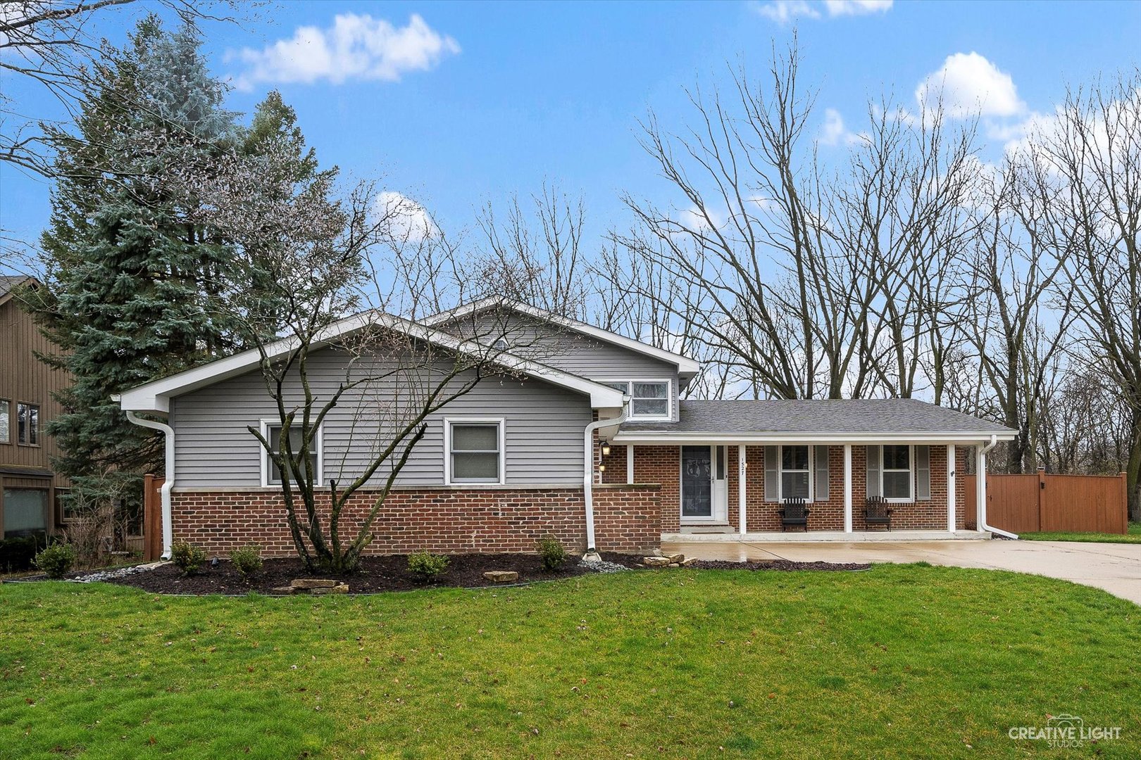 1527 Silver Maple Court Property Photo 1