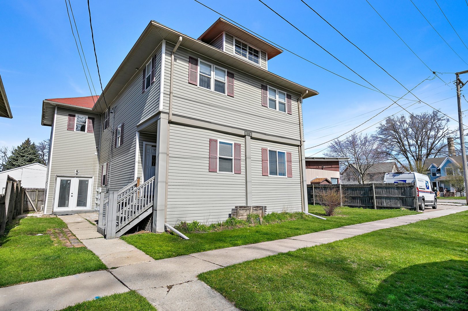 111 S 9th Street Property Photo 1