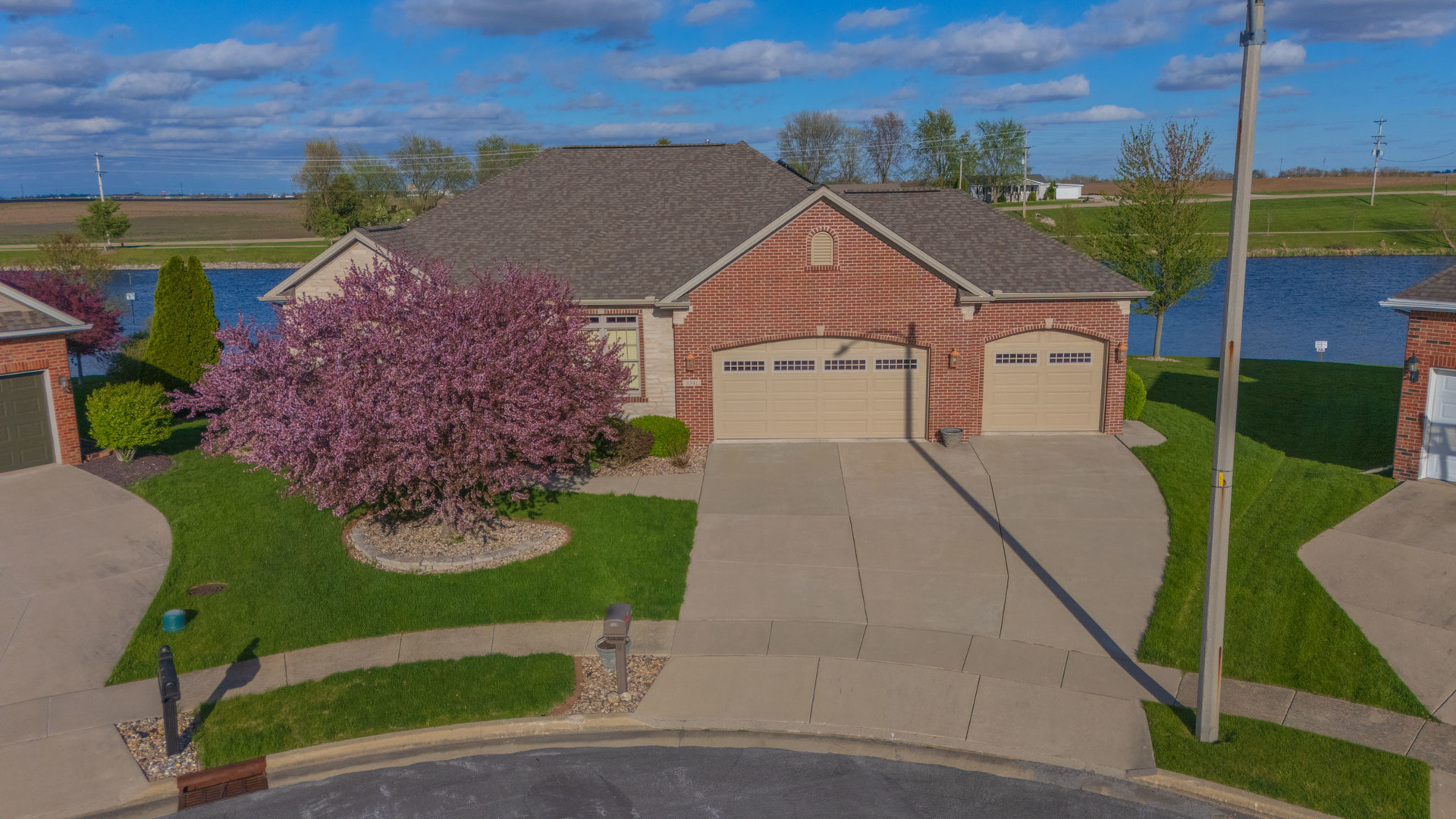 2341 Holbrook Drive Property Photo 1