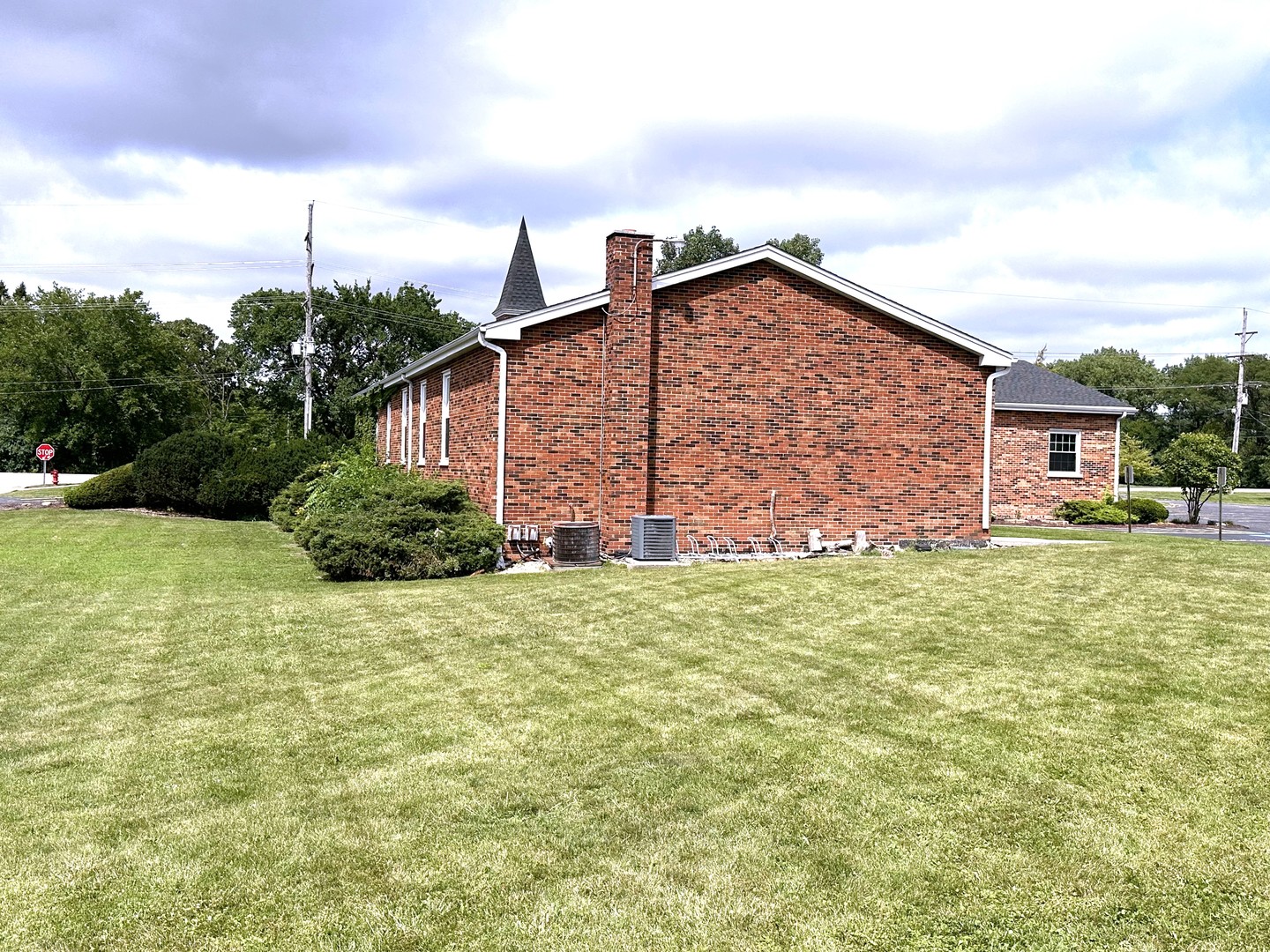 5333 W 151st Street Property Photo 4
