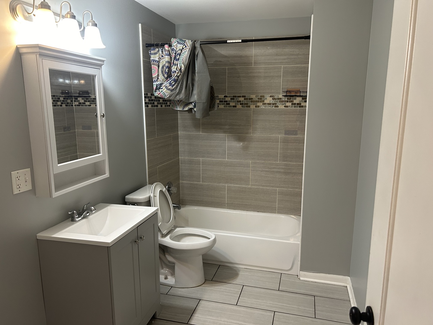 5028 W 31st Place Property Photo 8