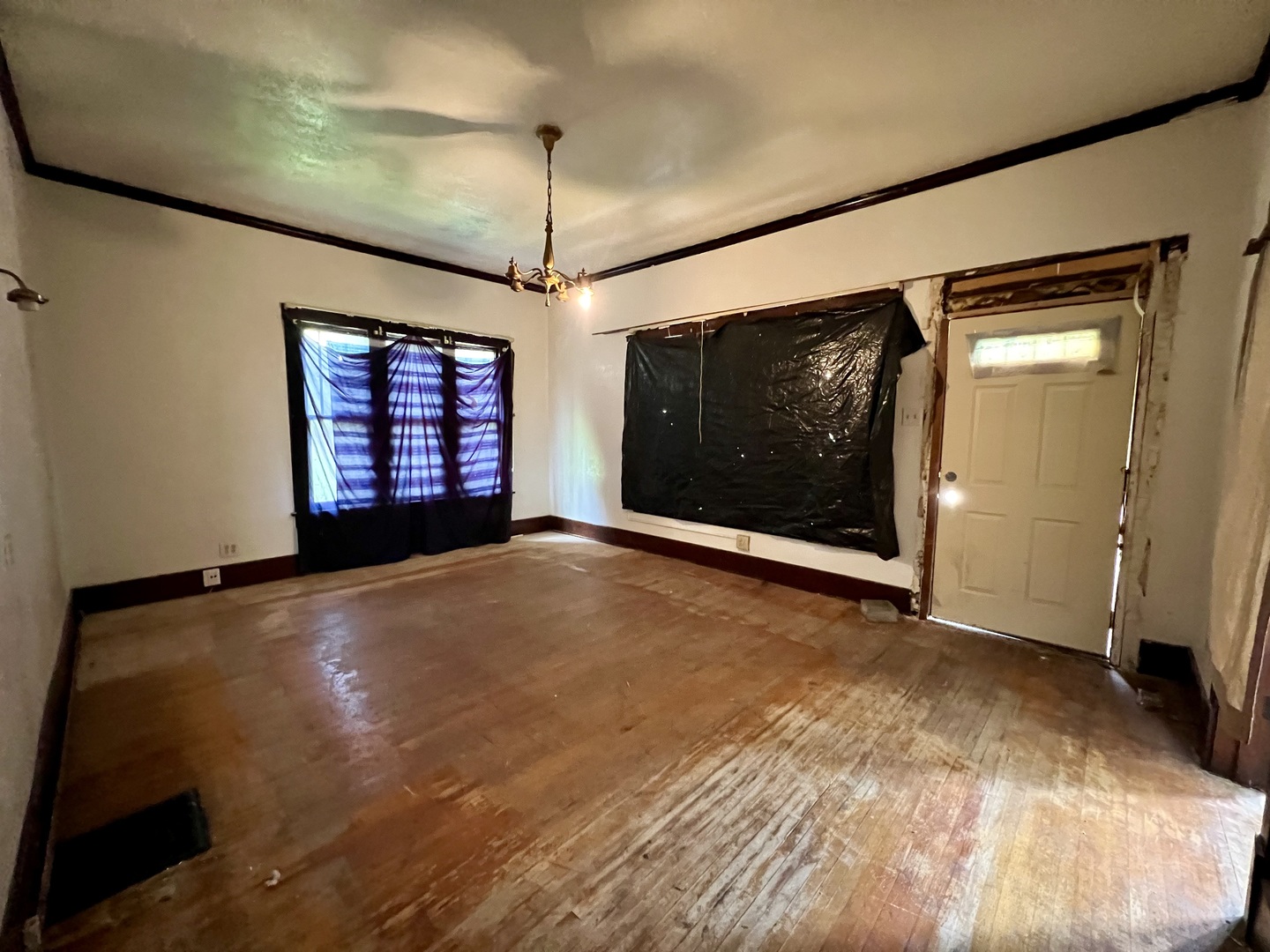 657 W Wood Street Property Photo 12