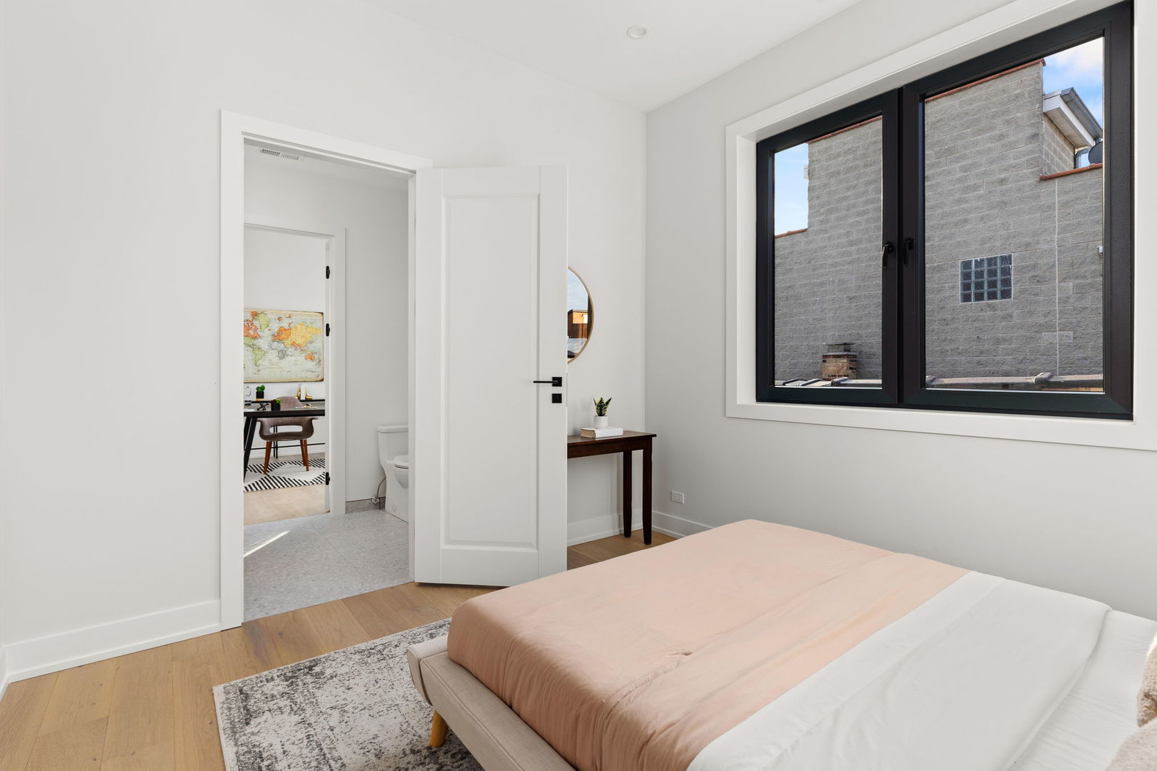 941 N Damen Avenue 201 Property Photo 17