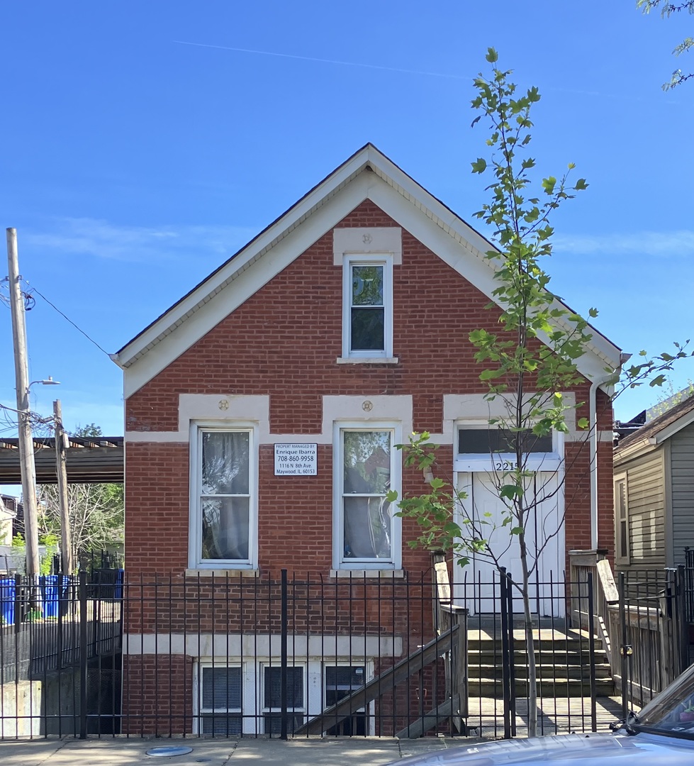 2215 W Cullerton Street Property Photo 1